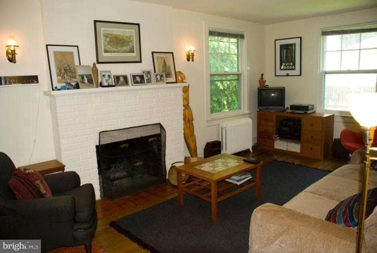 4427 Bradley Lane photo 2