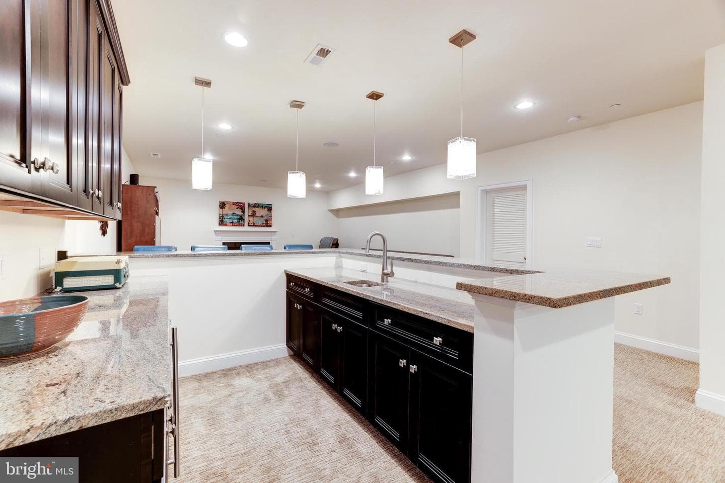 6502 Quaker Ridge Road photo 48