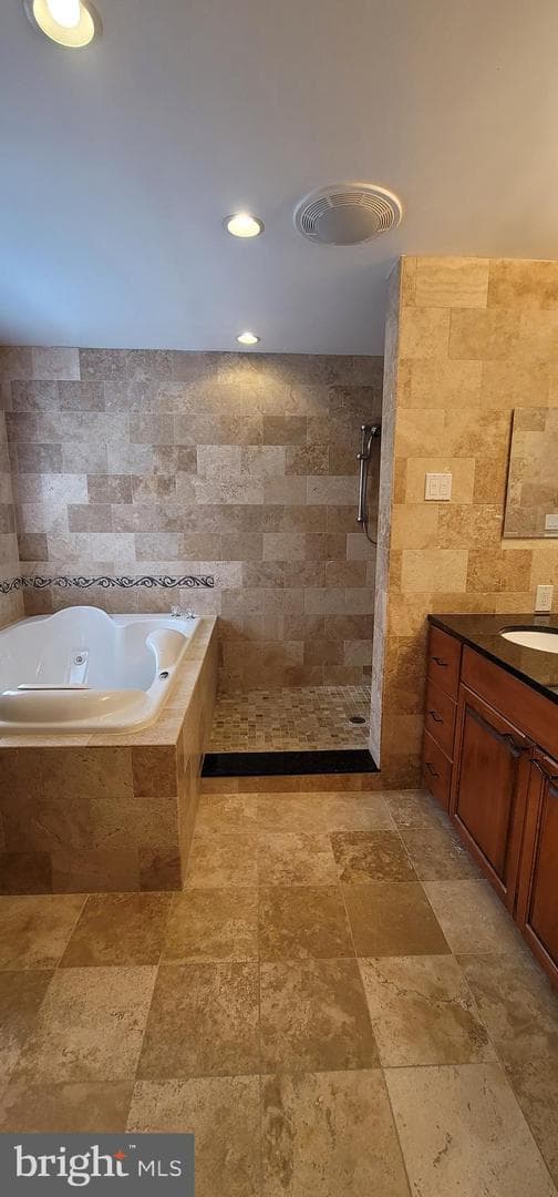 5820 Bradley Boulevard photo 23