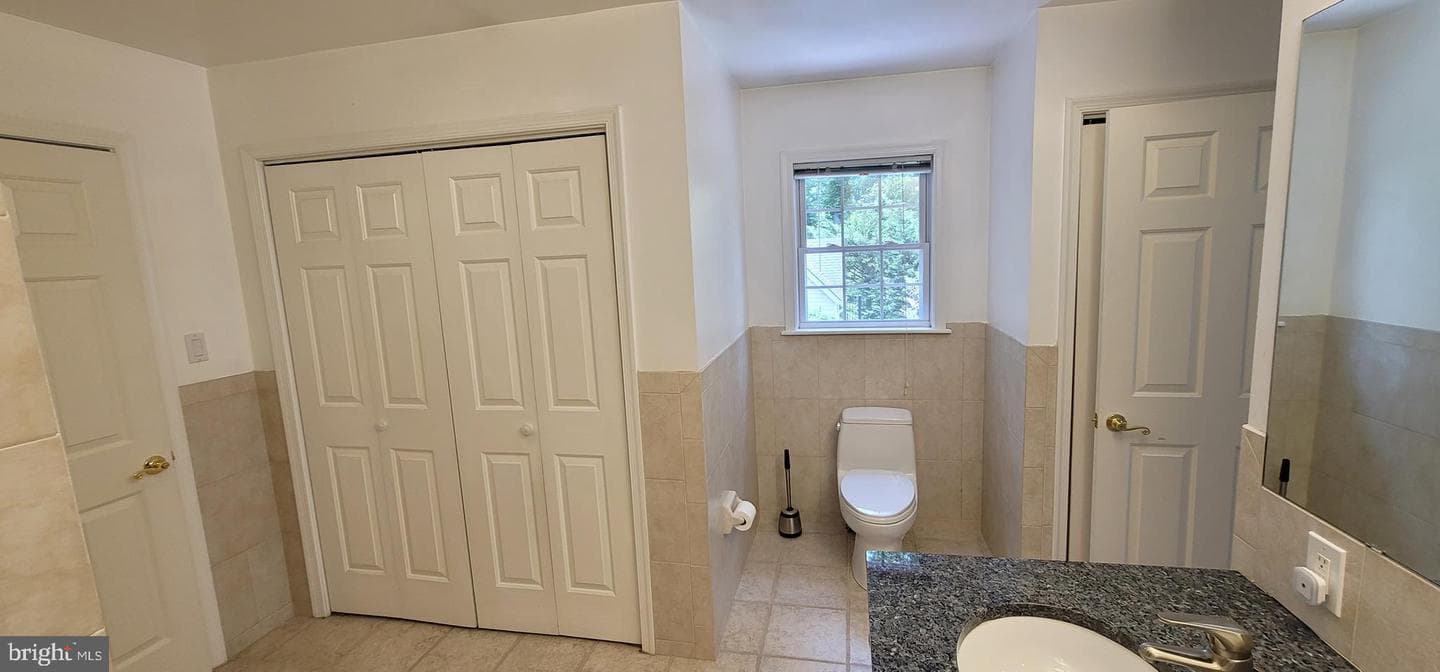 5820 Bradley Boulevard photo 30