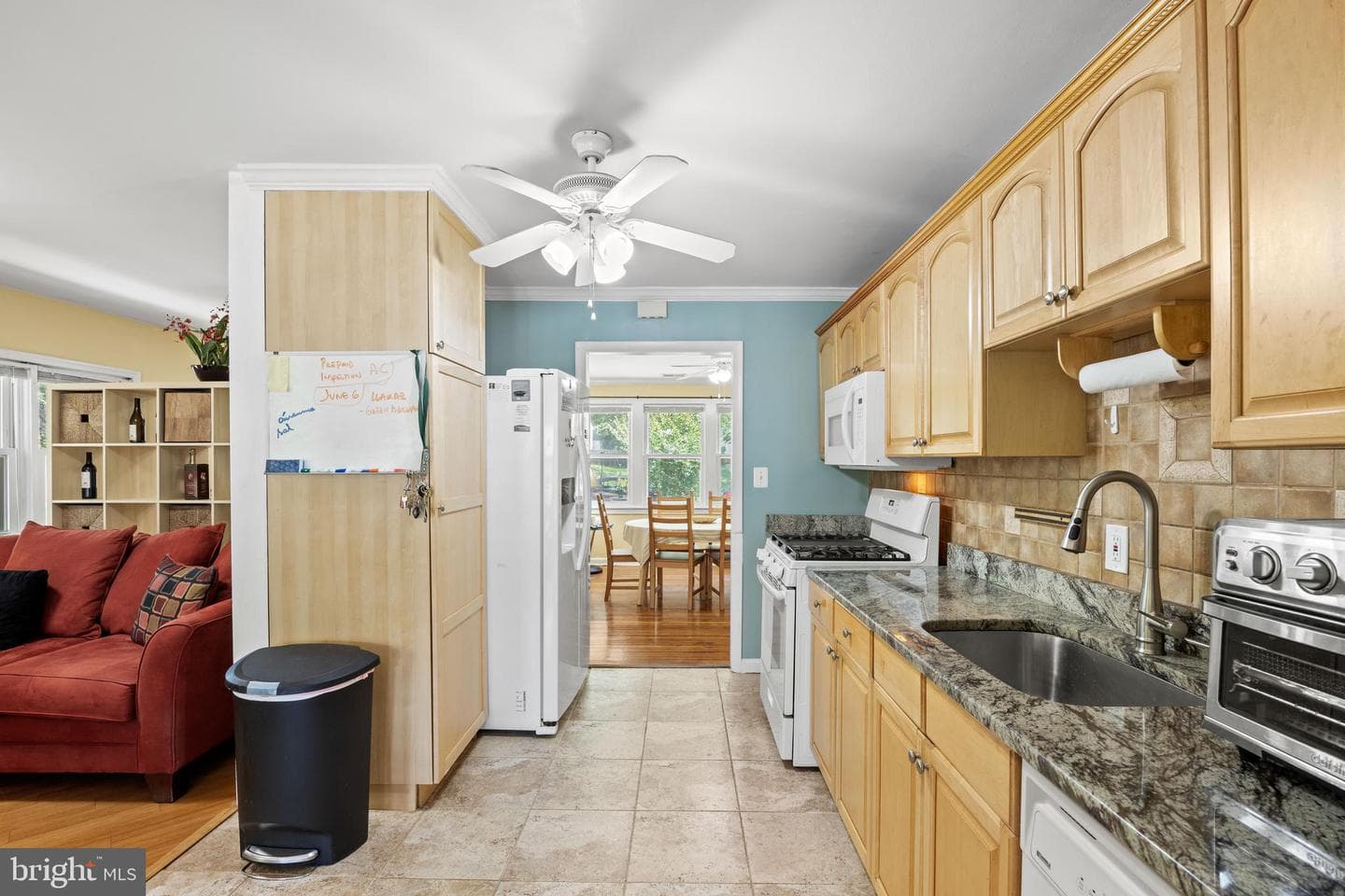 1127 Lewis Avenue photo 10