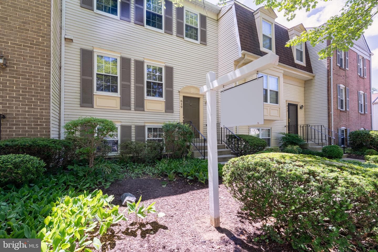 619 Ivy League Lane photo 2