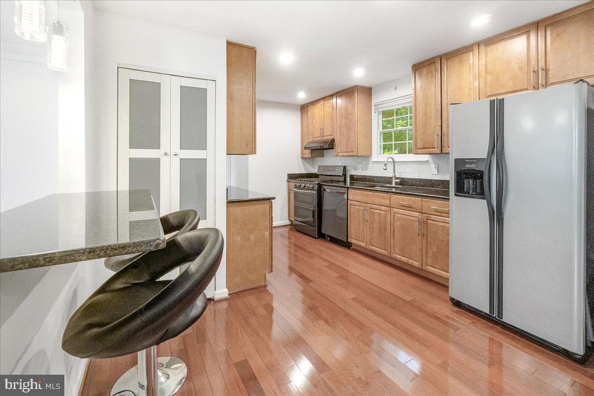 8925 Alliston Hollow Way photo 13