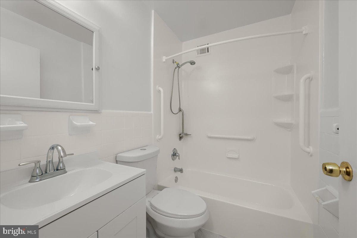 5301 Westbard Circle #314 photo 16