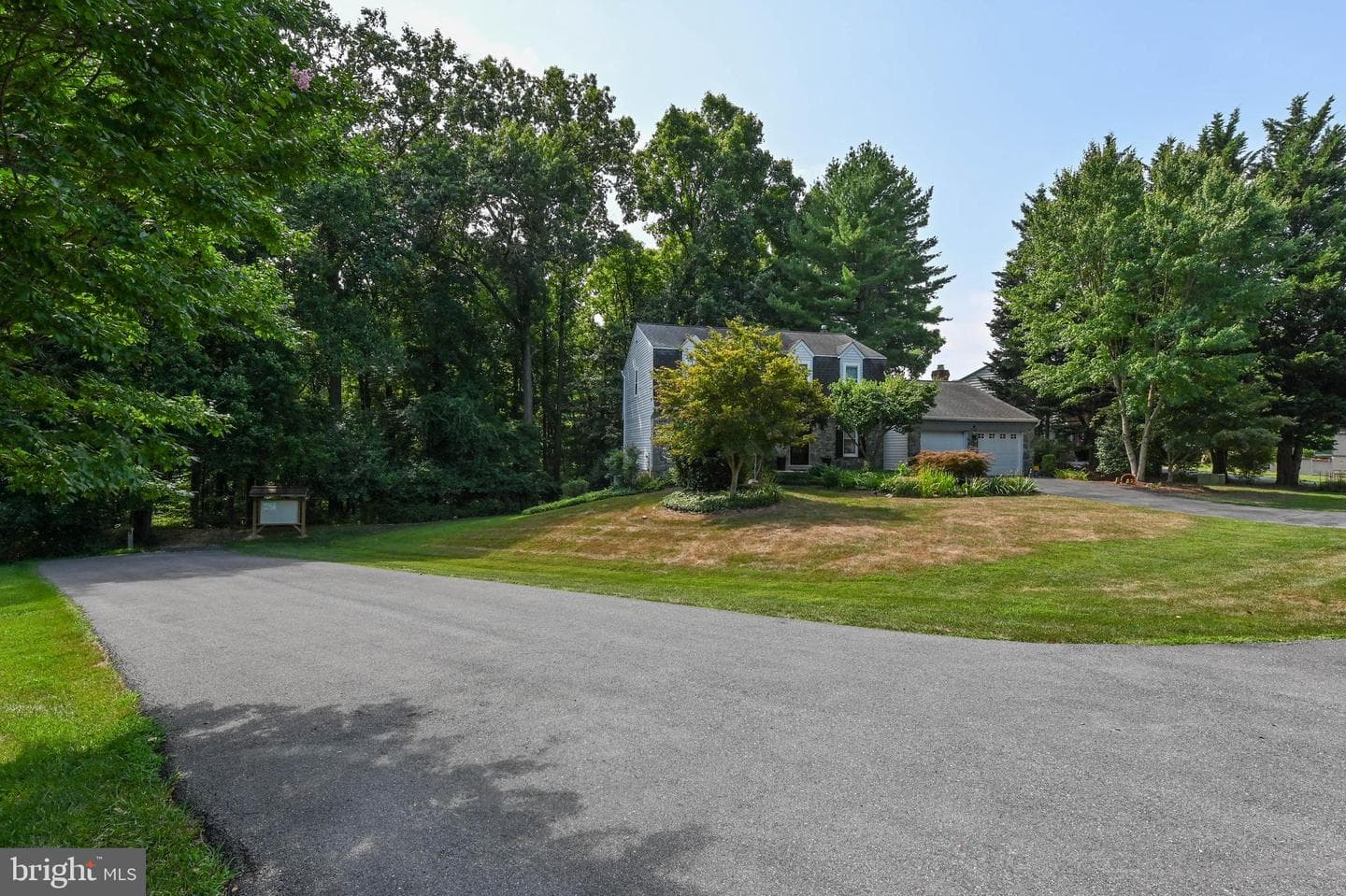 14637 Locustwood Lane photo 2