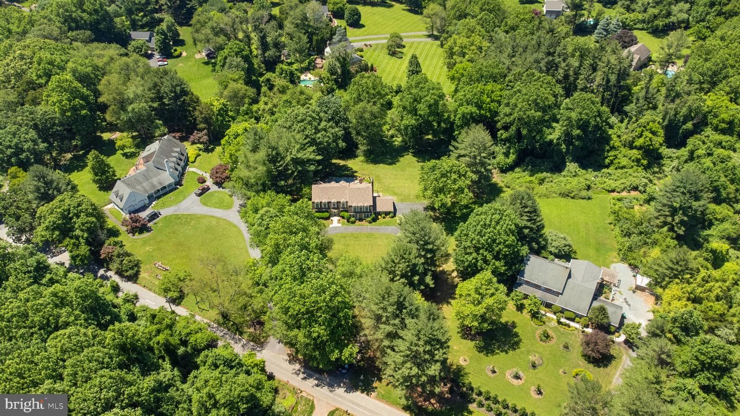 13404 Query Mill Road photo 2