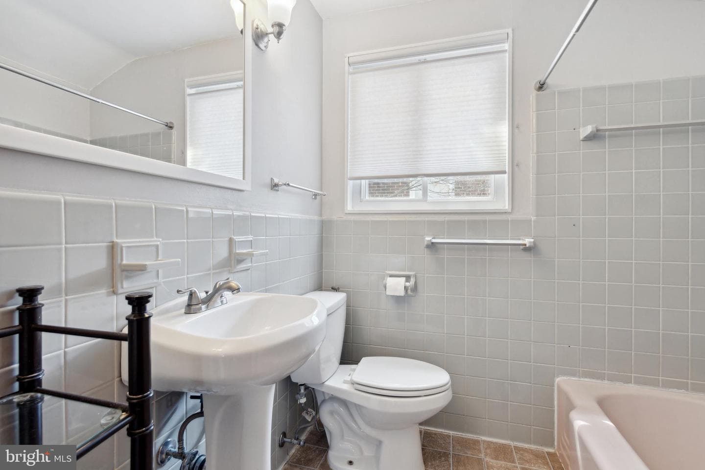 10117 Renfrew Road photo 13