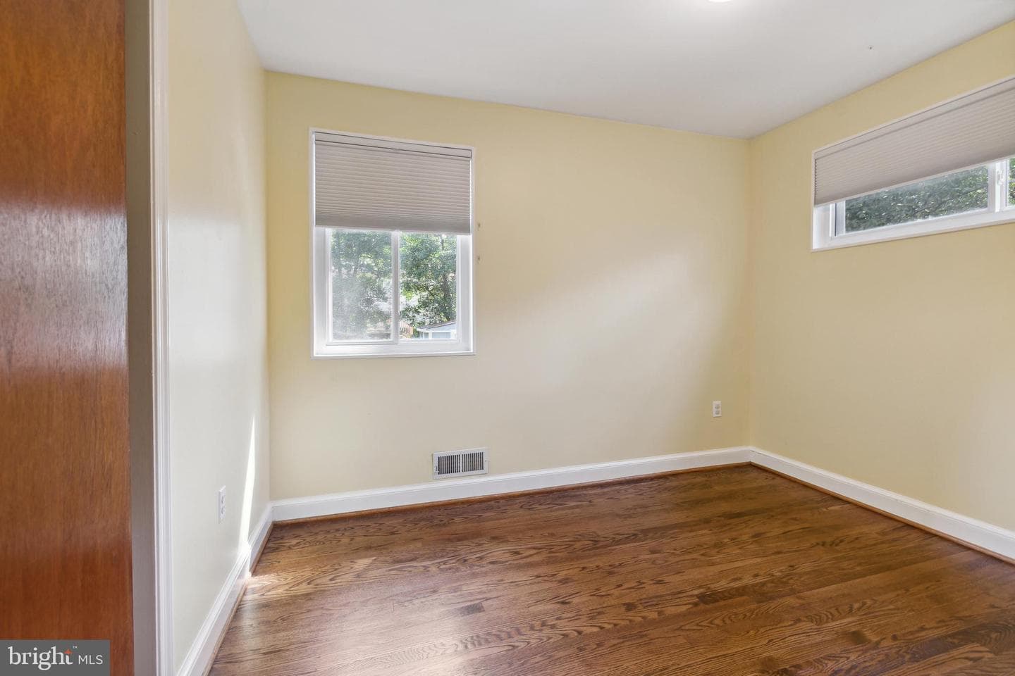10117 Renfrew Road photo 16
