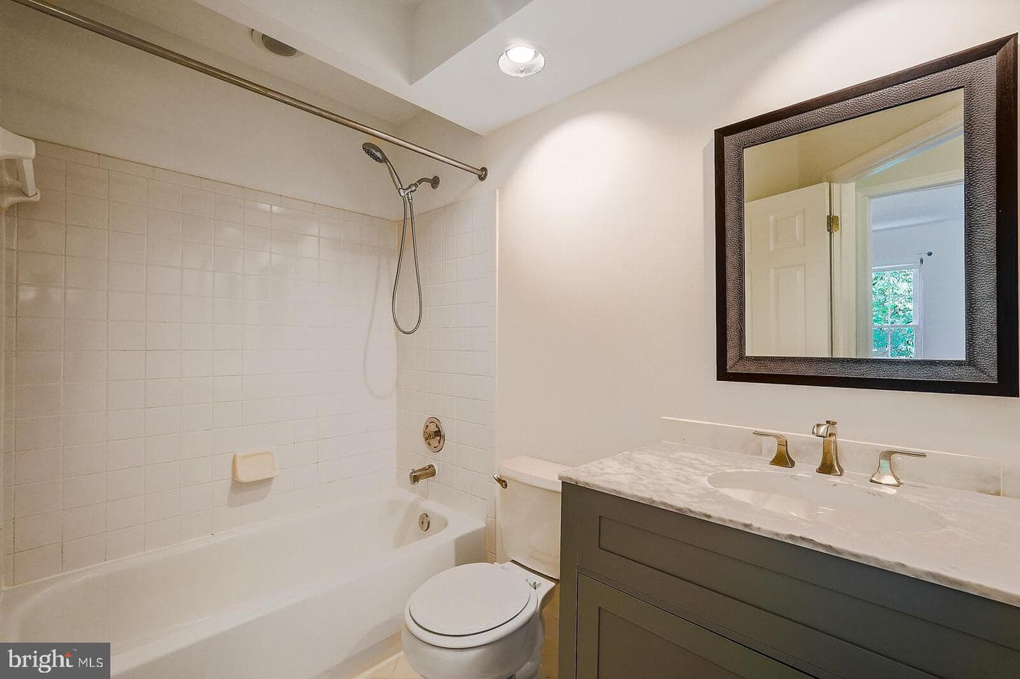 16807 Centerfield Way photo 27