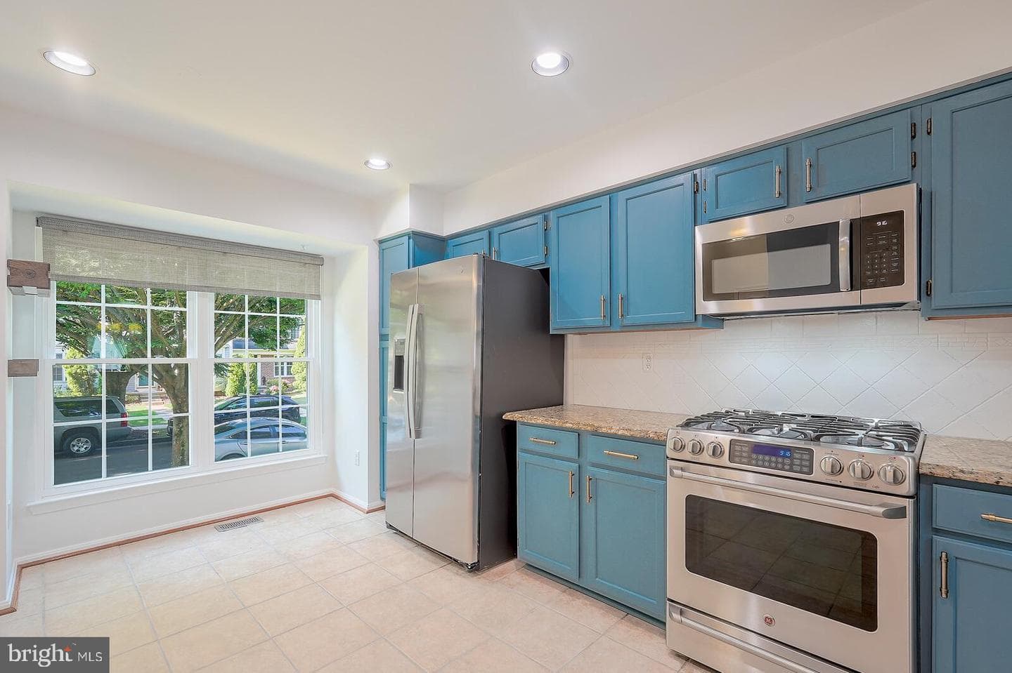 16807 Centerfield Way photo 5