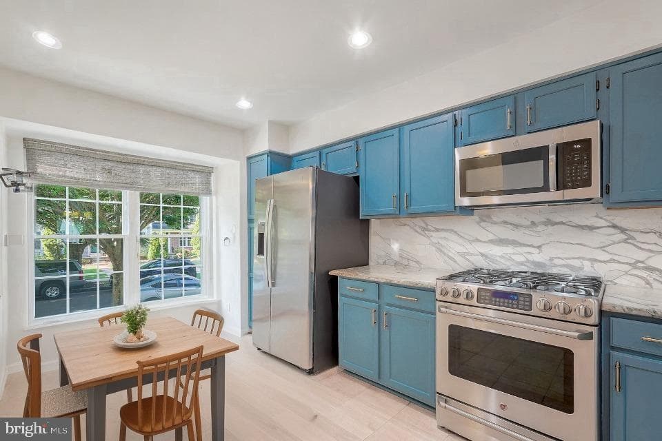 16807 Centerfield Way photo 6