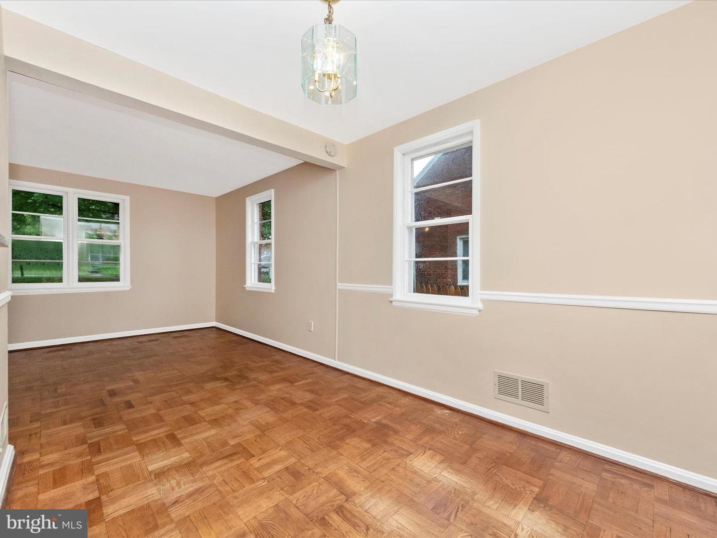 1027 Carson Street photo 13