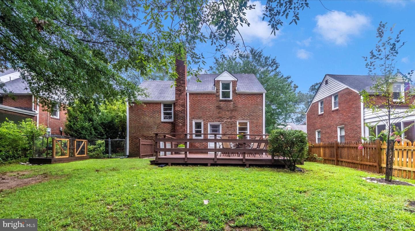 1027 Carson Street photo 43