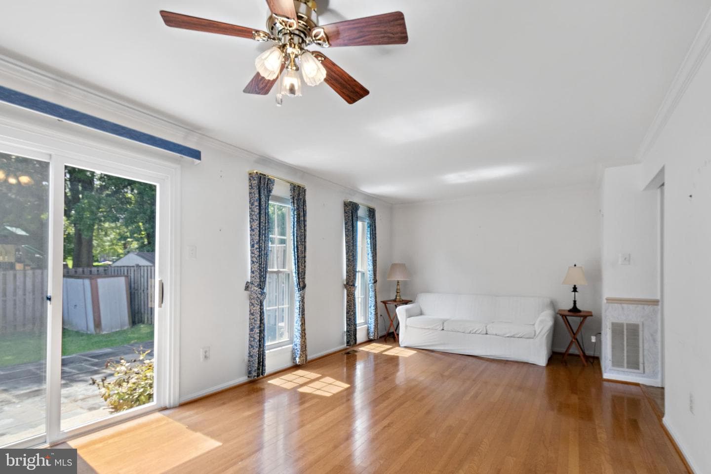 19119 Broadwater Way photo 9