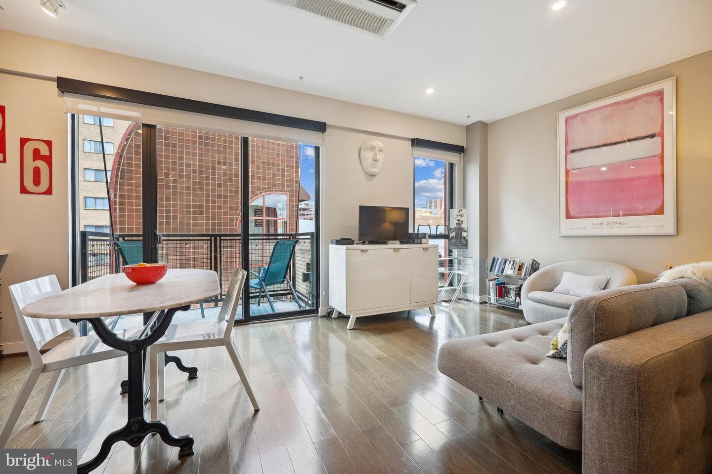 1320 Fenwick Lane #609 photo 6