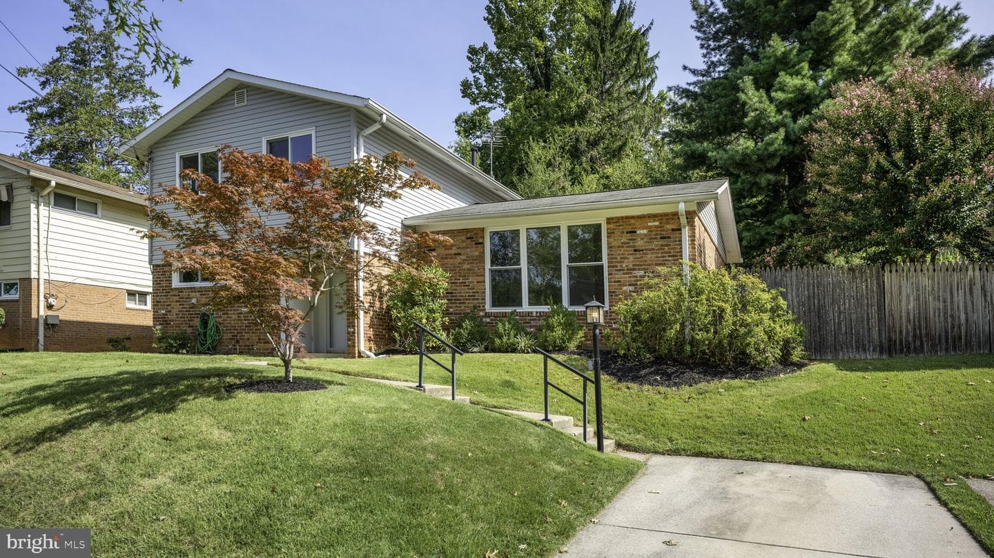 5021 Adrian Street photo 4