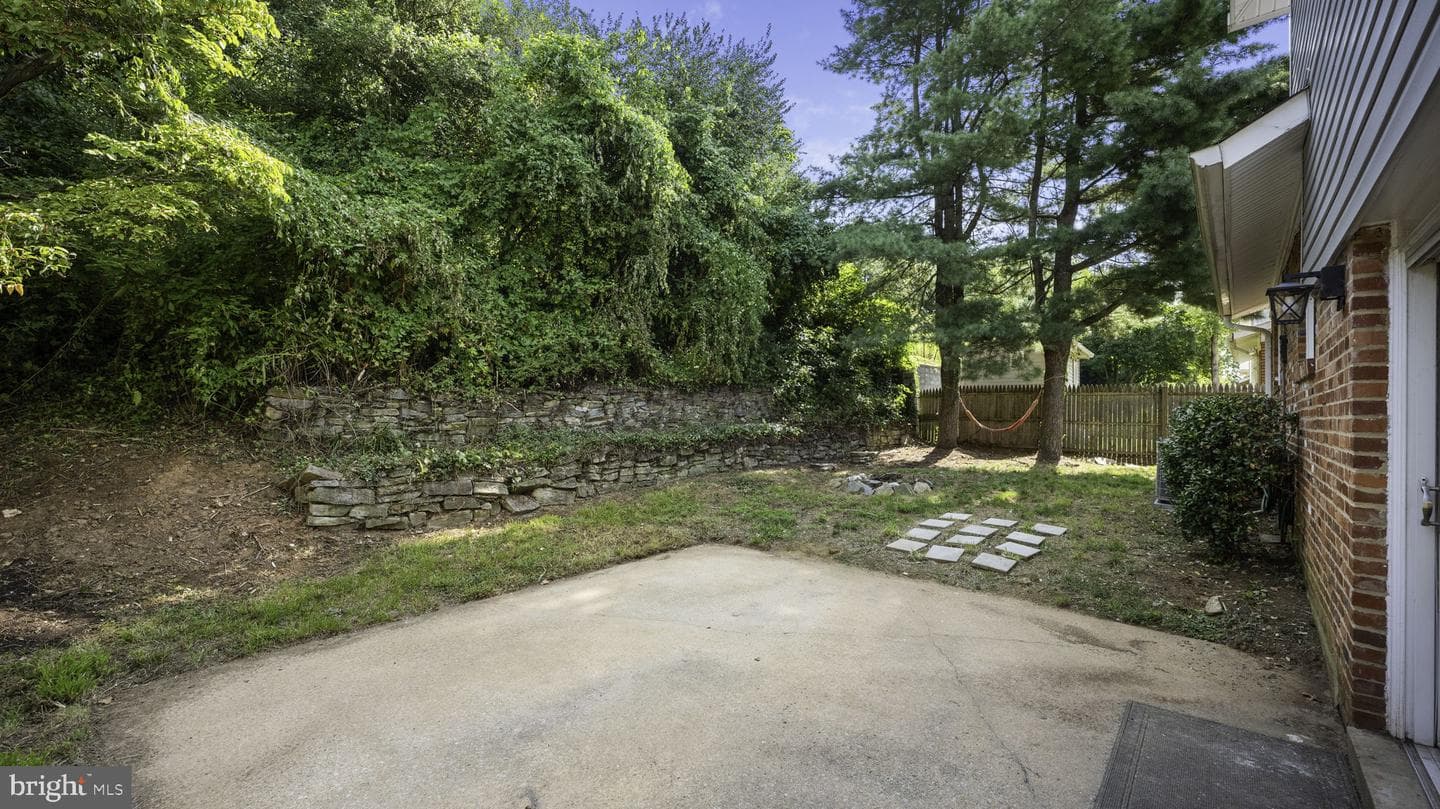 5021 Adrian Street photo 40