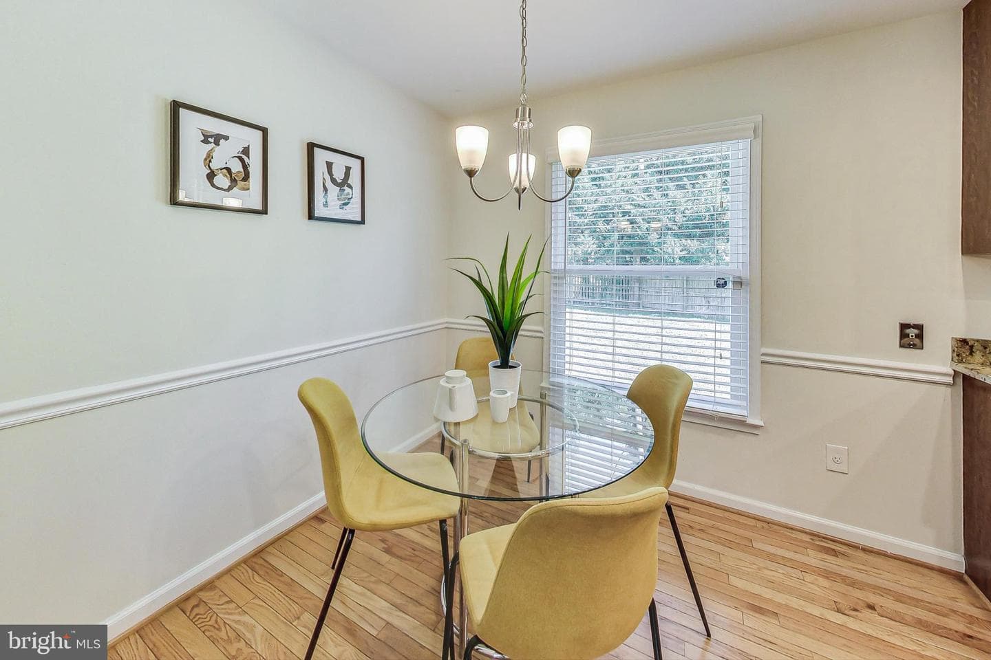 11017 Gainsborough Road photo 16