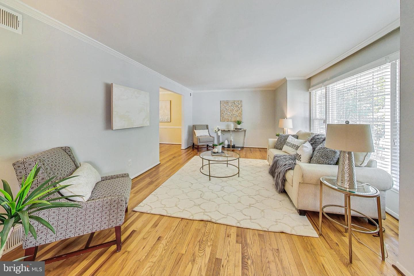 11017 Gainsborough Road photo 6