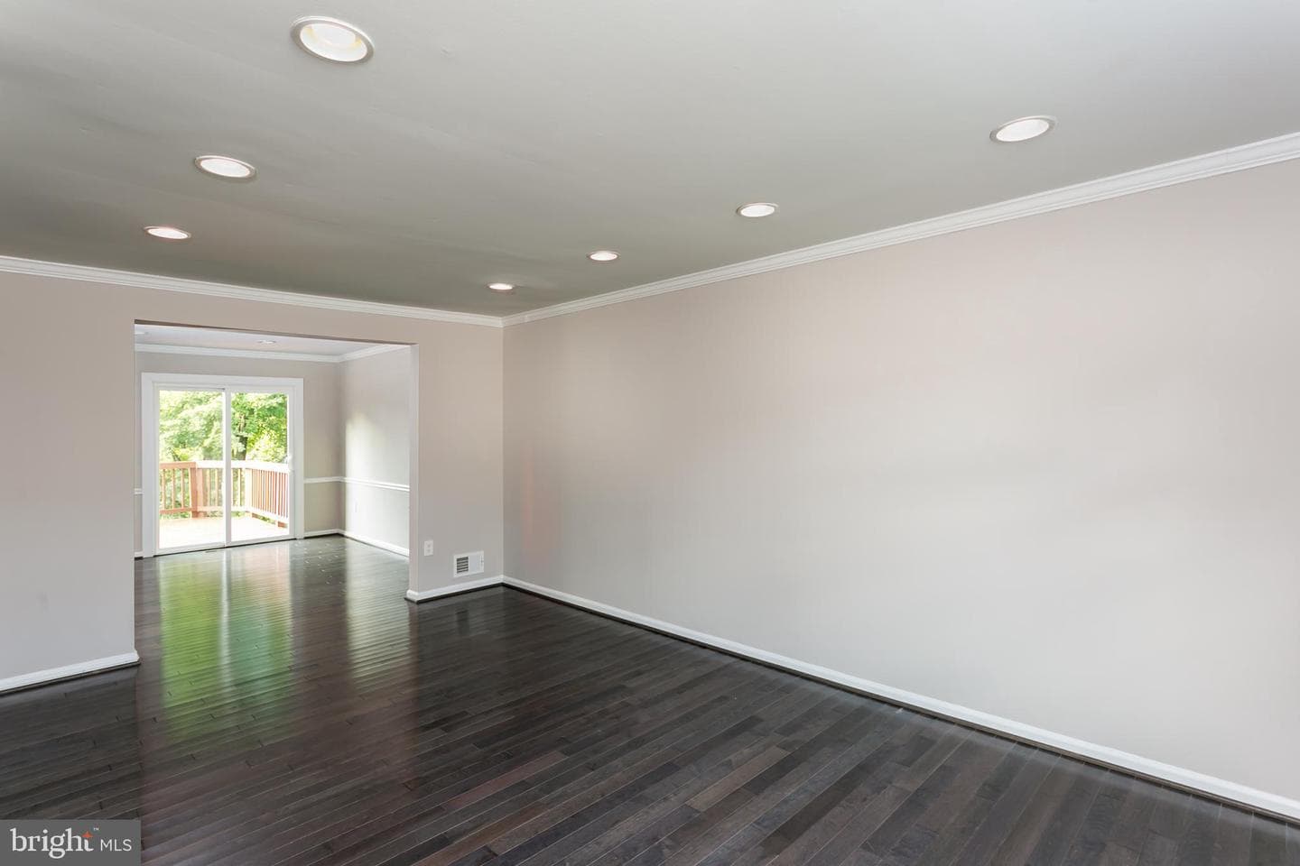 509 Whitcliff Court photo 8
