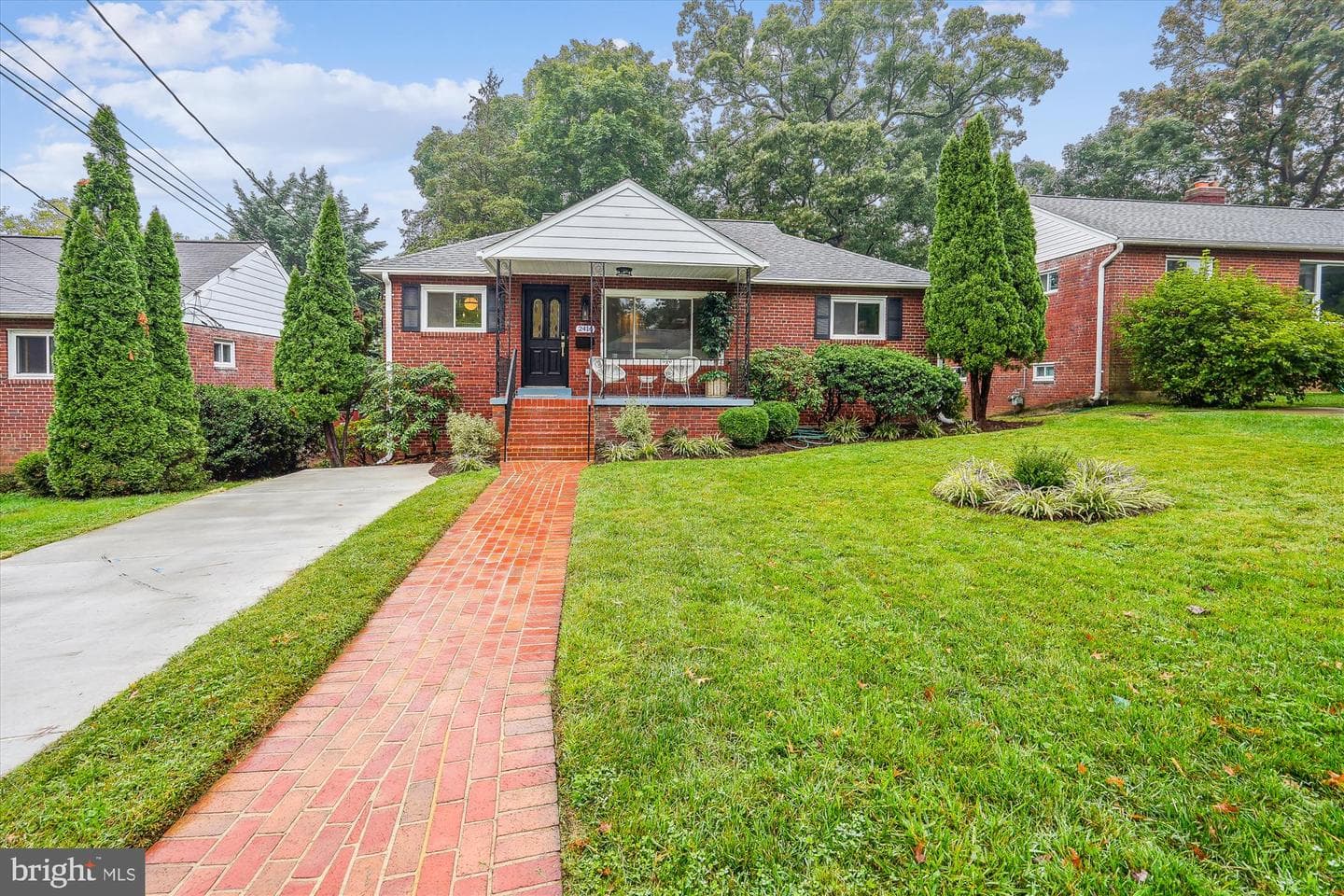 2416 Homestead Drive photo 2