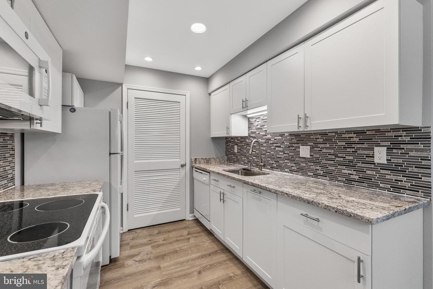 20216 Shipley Terrace #8-B-101 photo 15