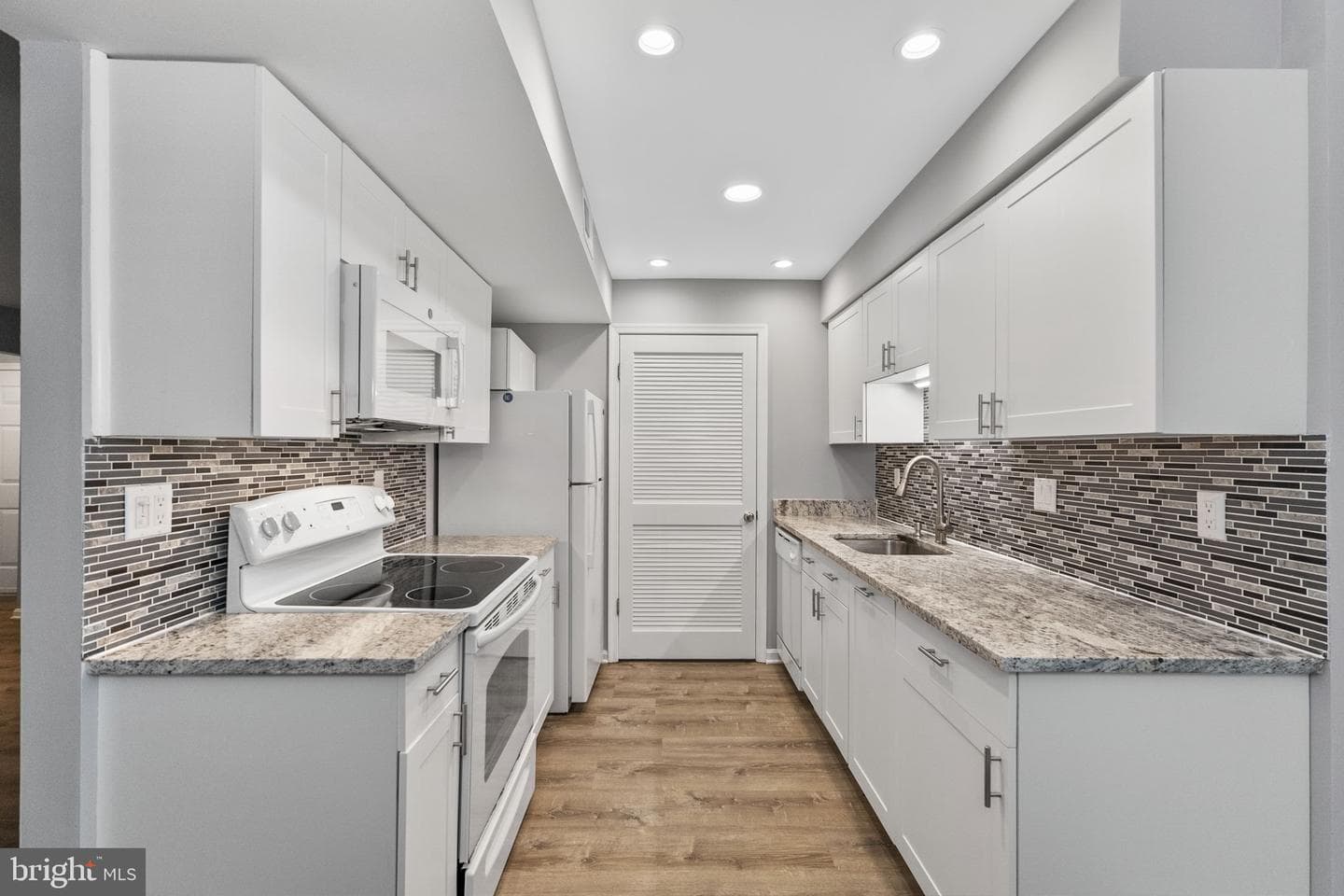 20216 Shipley Terrace #8-B-101 photo 4