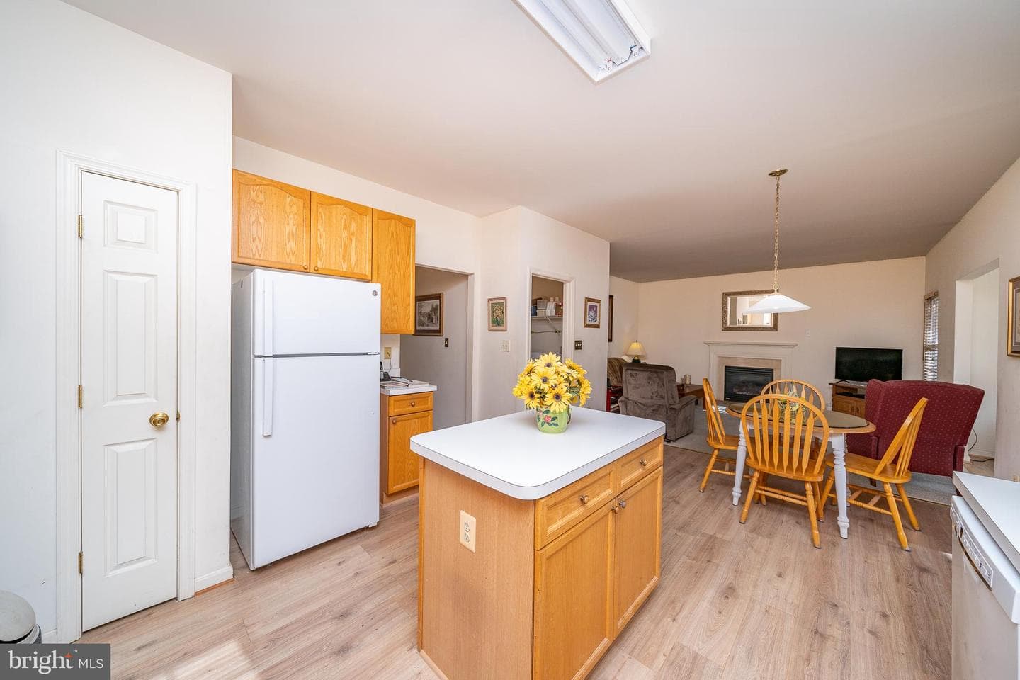 14408 Saturn Way photo 16