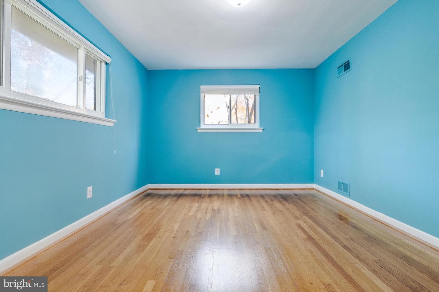 9826 Inglemere Drive photo 36