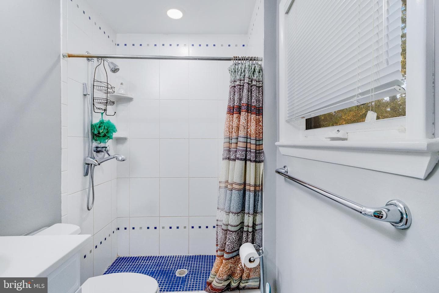 9826 Inglemere Drive photo 40