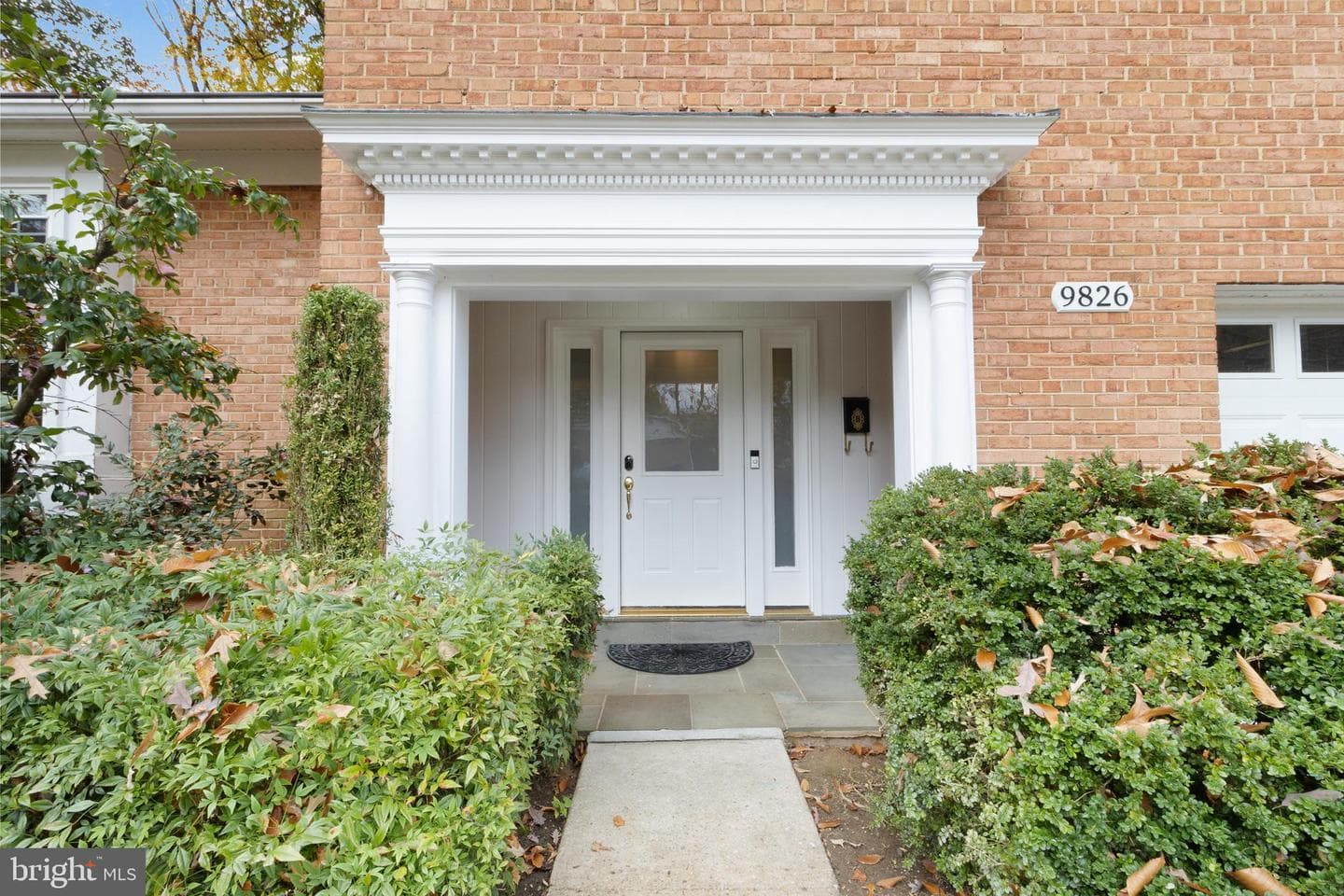 9826 Inglemere Drive photo 5