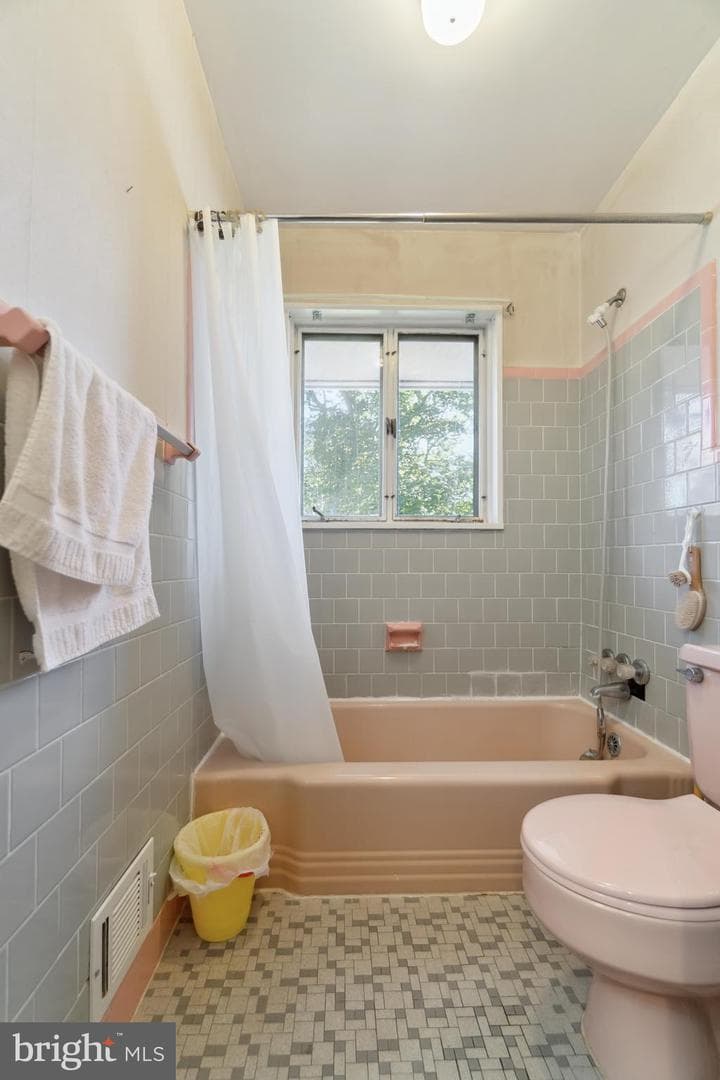 5021 White Flint Drive photo 18