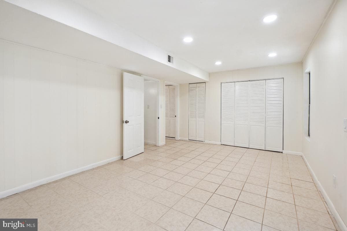 1831 Featherwood Street photo 2