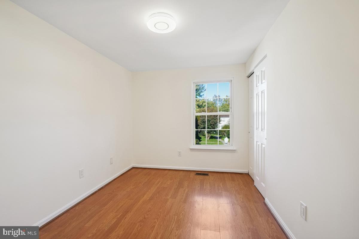 1831 Featherwood Street photo 6