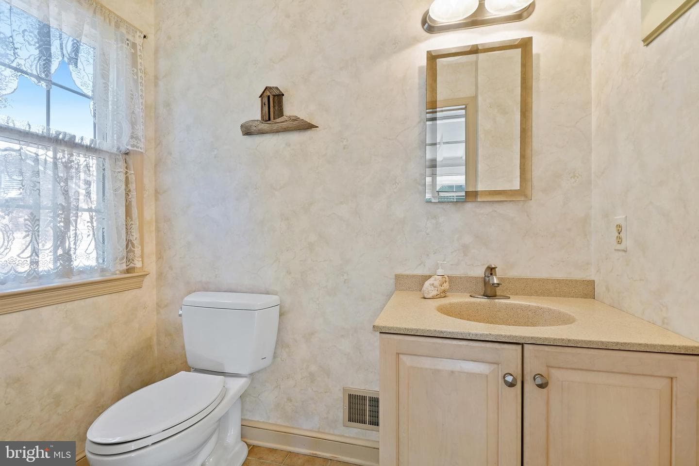 8225 Windsor View Terrace photo 14