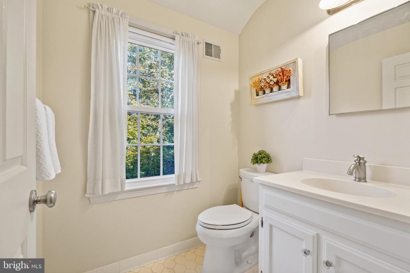 8225 Windsor View Terrace photo 23