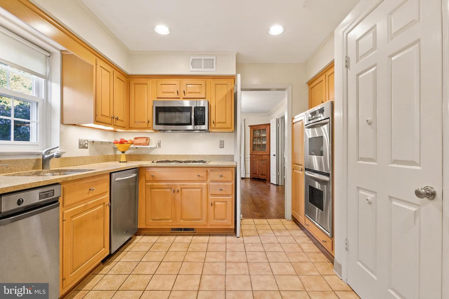 8225 Windsor View Terrace photo 9