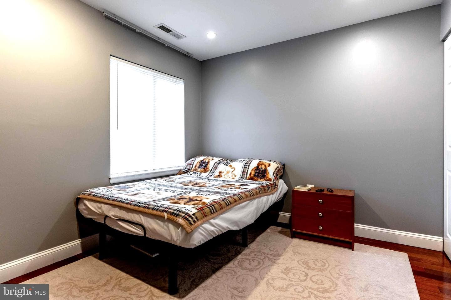 412 Girard Street #103 photo 25