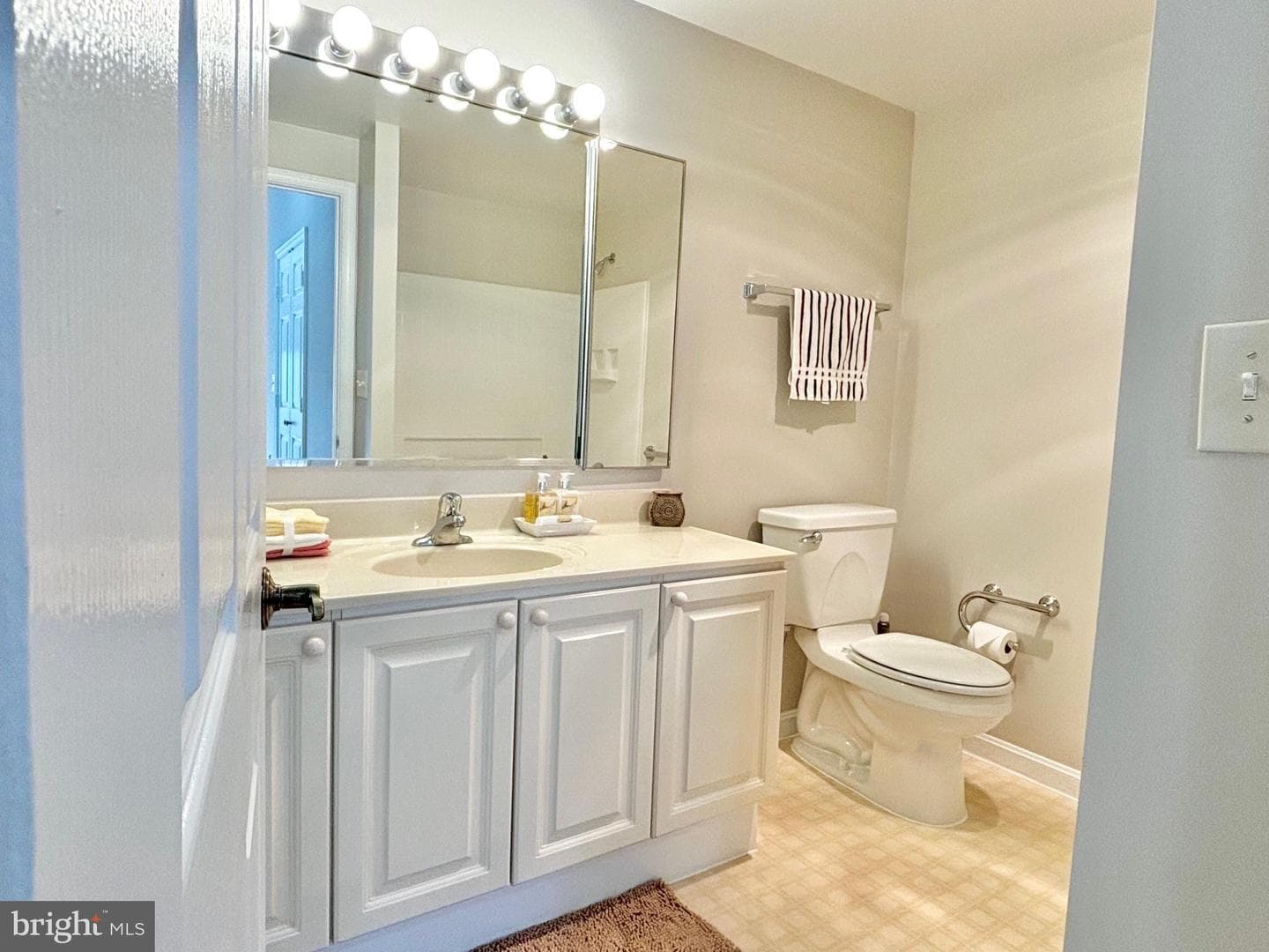 2904 N Leisure World Boulevard #206 photo 5
