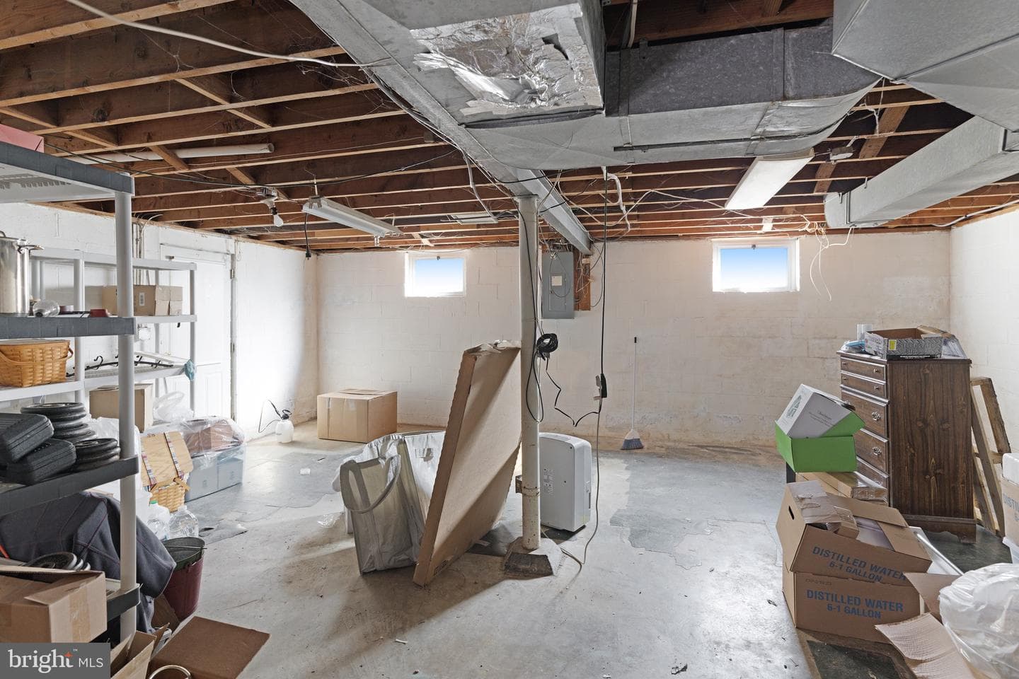 24411 Woodfield Road photo 17