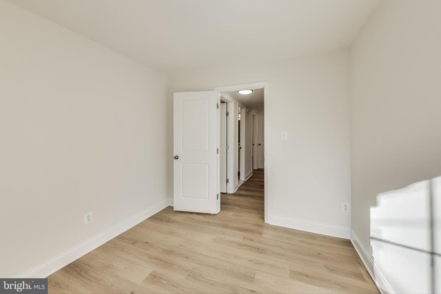 8318 N Brook Lane photo 20