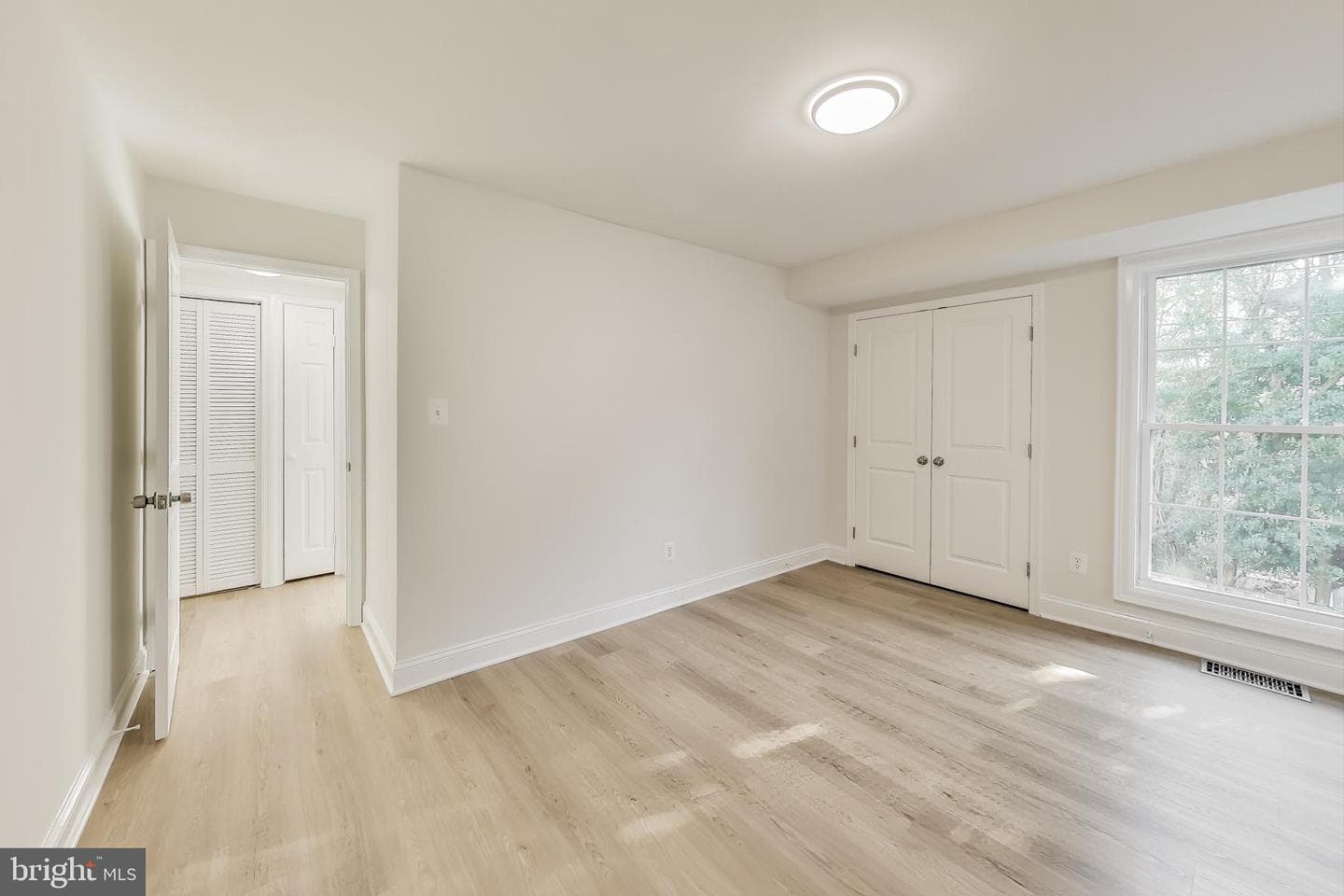8318 N Brook Lane photo 22