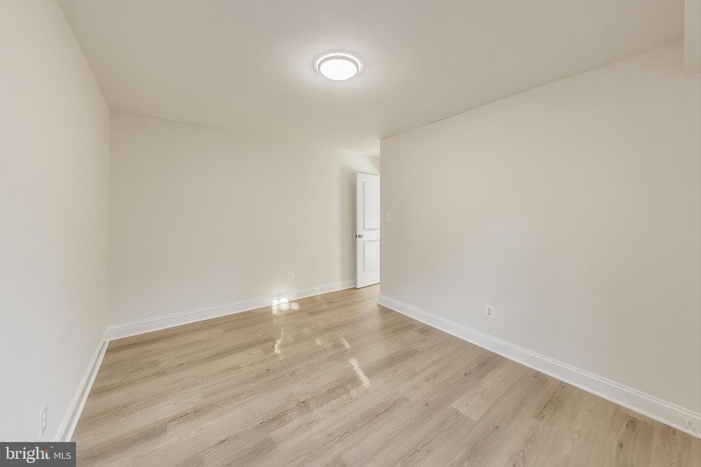 8318 N Brook Lane photo 23