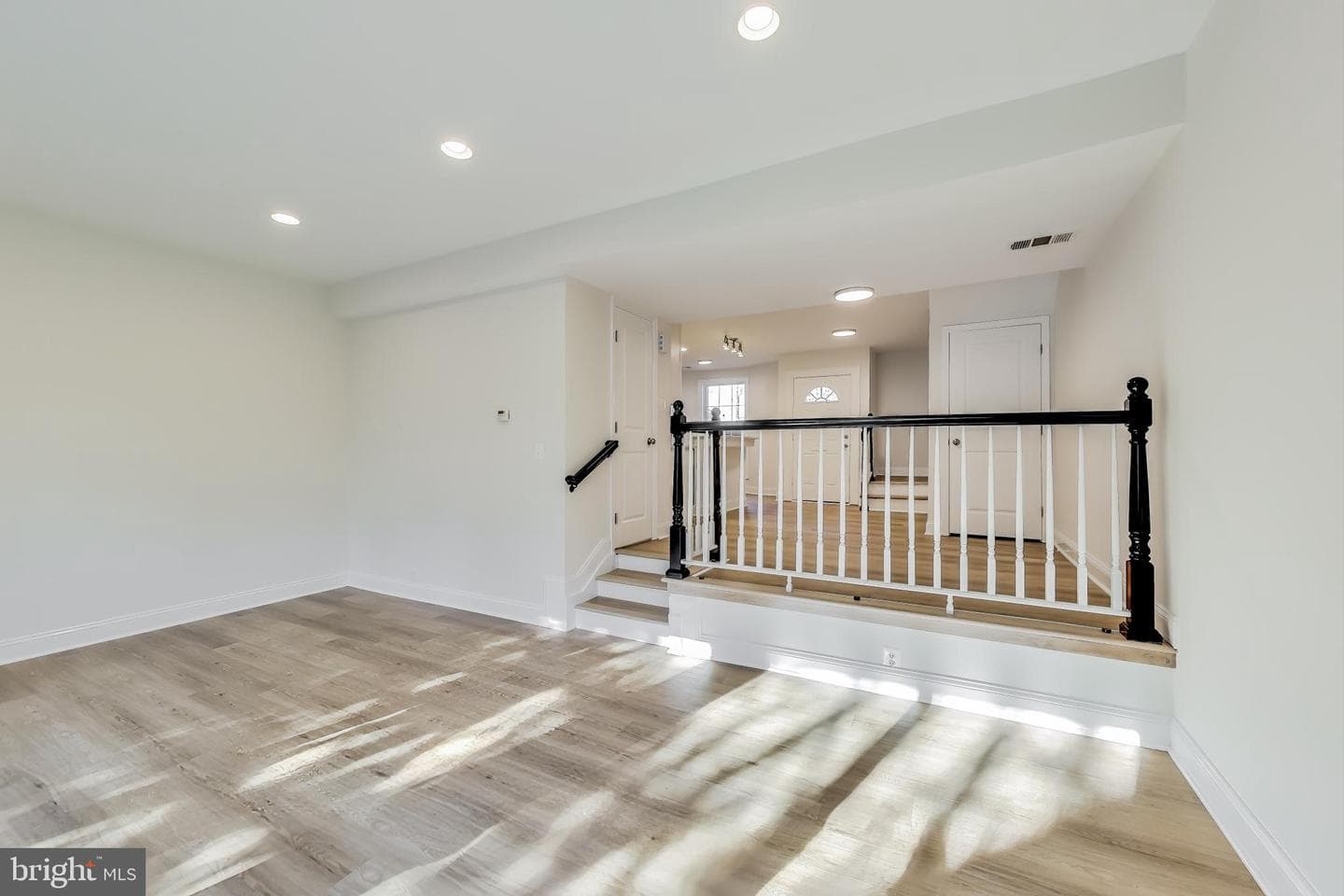 8318 N Brook Lane photo 8
