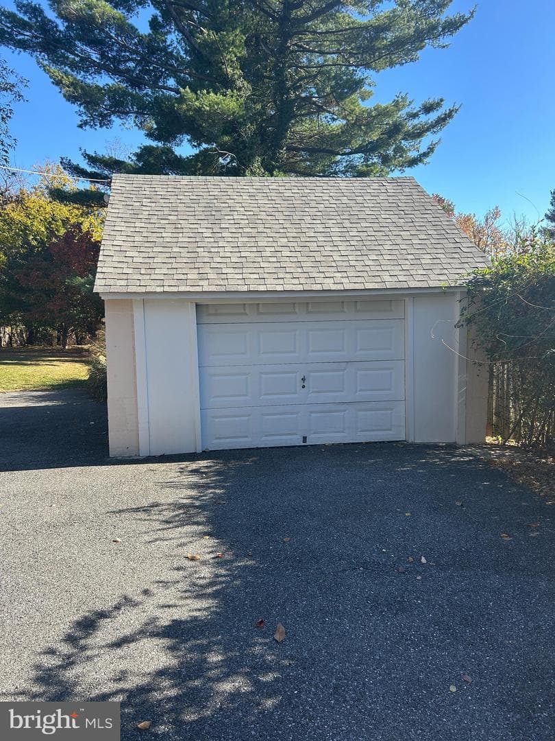 208 Monroe Street photo 4