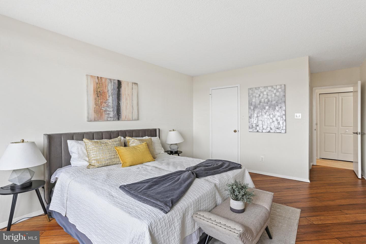 5225 Pooks Hill Road #1609s photo 18