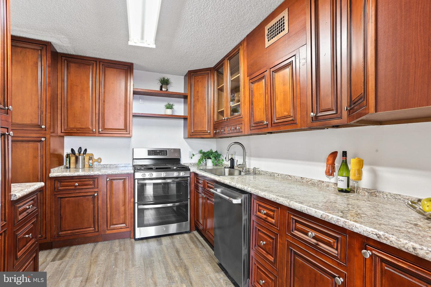 5225 Pooks Hill Road #1609s photo 3