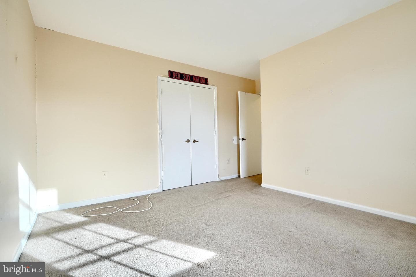 6779 Surreywood Lane photo 23