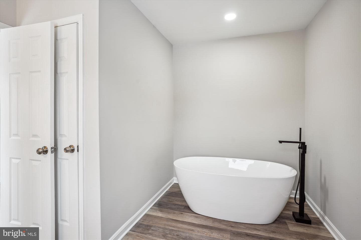 15729 Pagano Lane photo 40