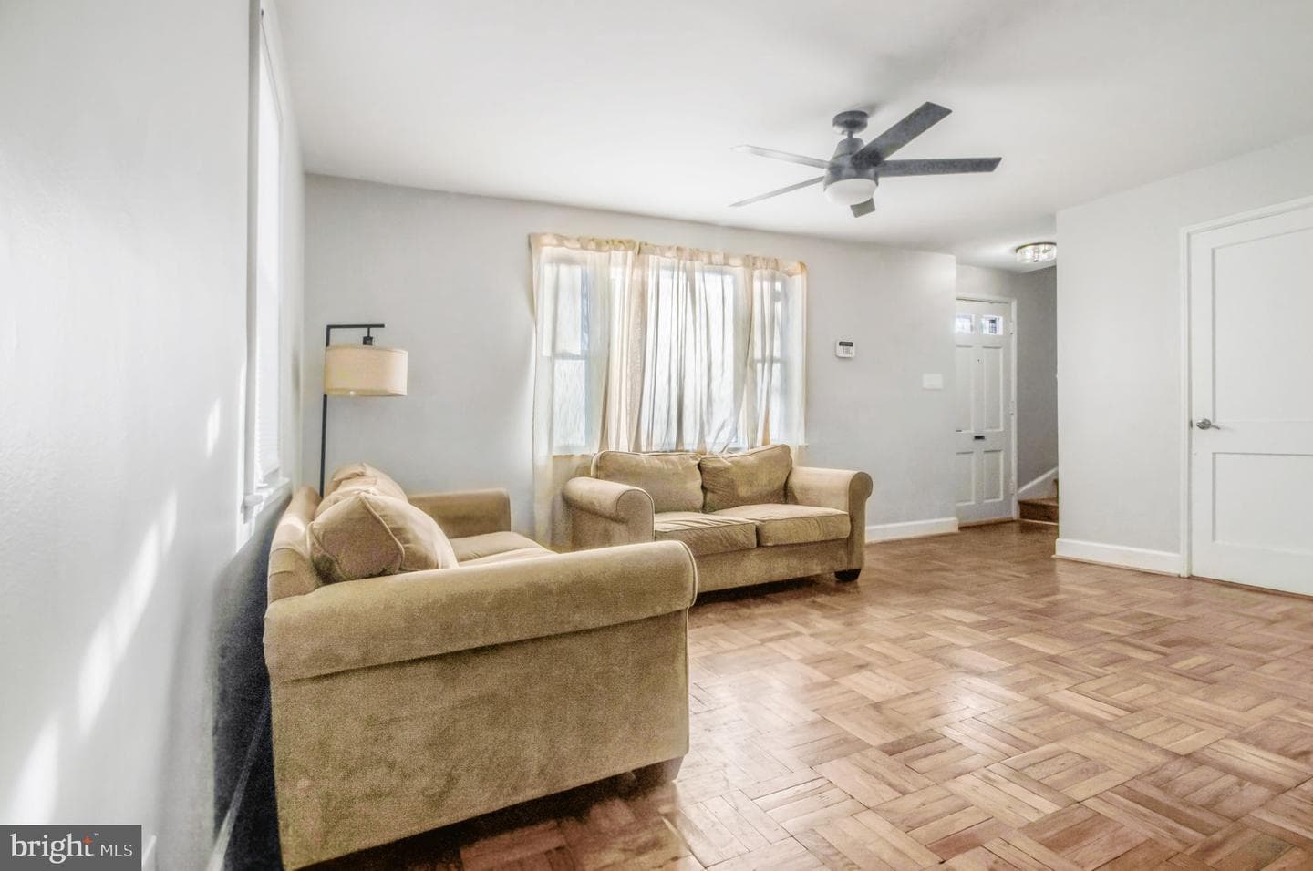 1109 Carson Street photo 4